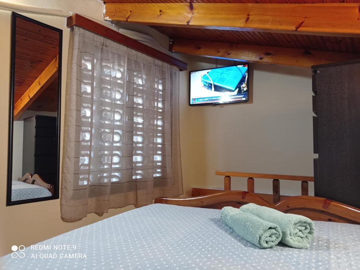 Bratis House Apartment Vartholomio Exterior photo